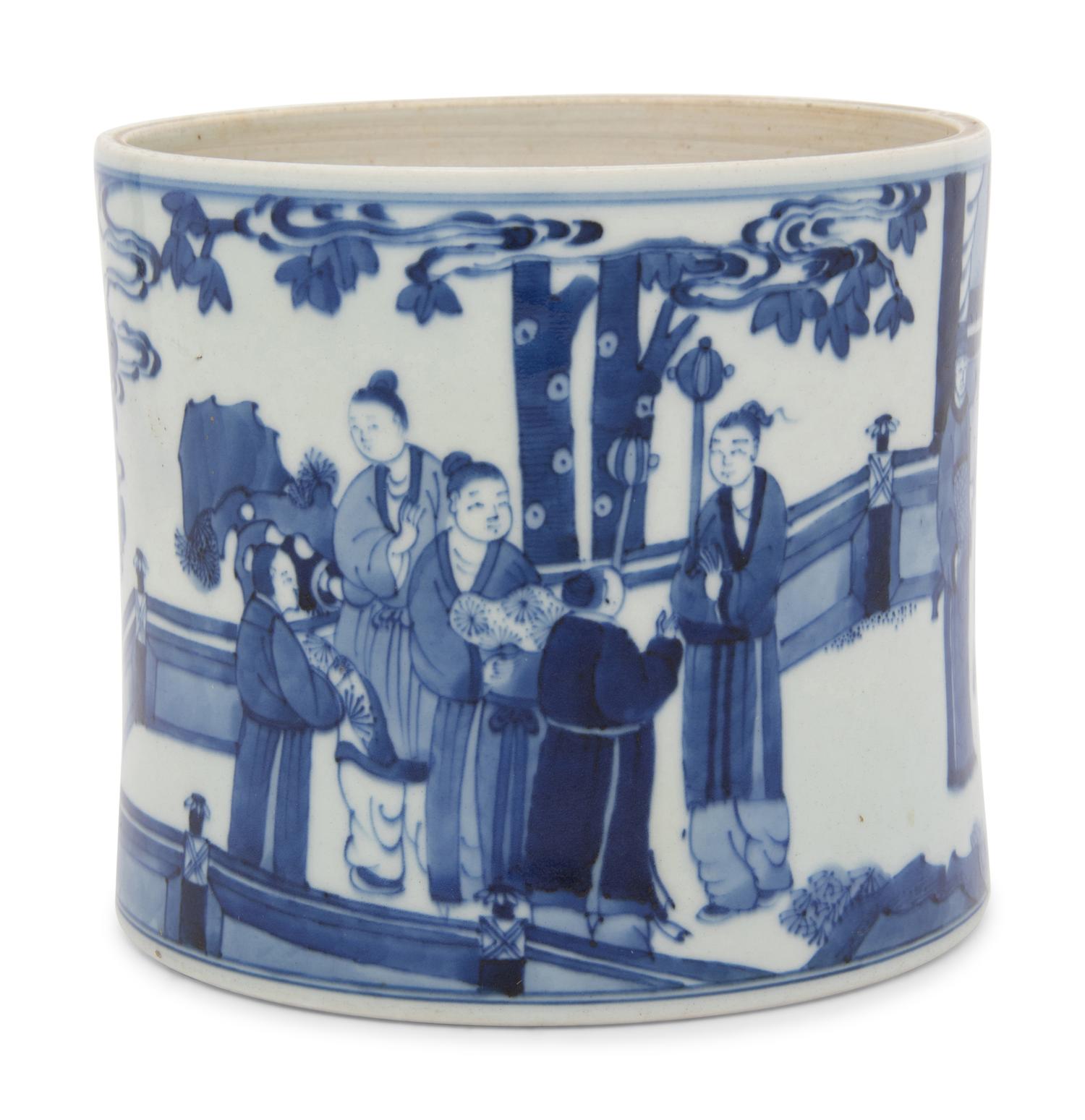 A Chinese Blue and White Porcelain Brushpot, Bitong