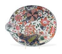 A Chinese Export Tobacco Leaf Porcelain Platter