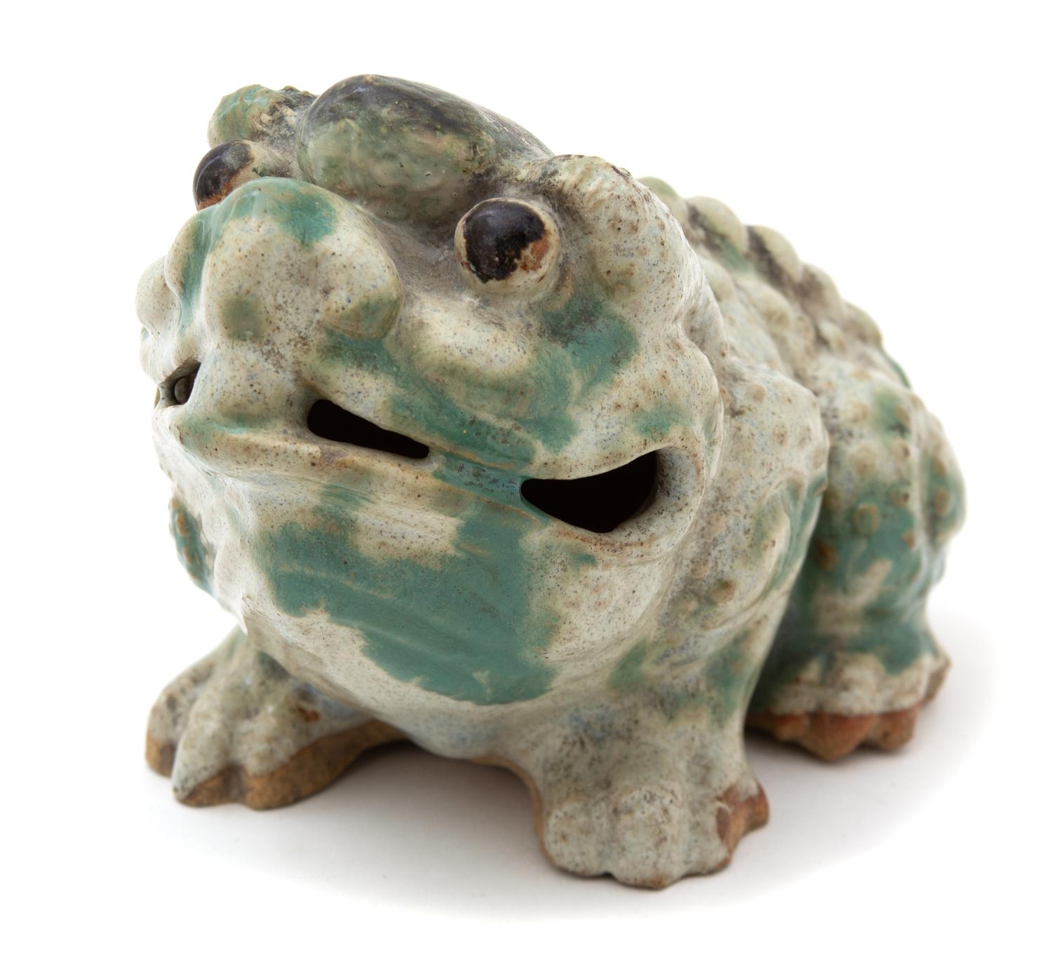 A Chinese Glazed Ceramic Toad Height 5 3/4 x length 7 inches. — 19TH CENTURY