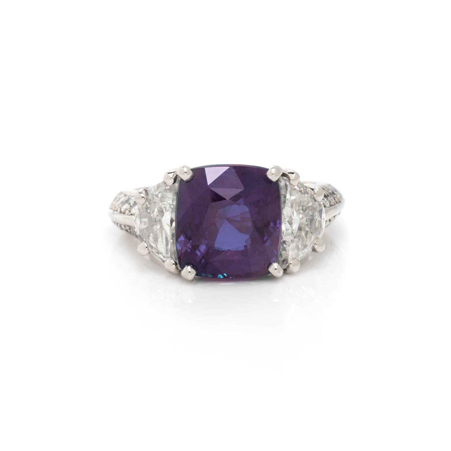 OSCAR HEYMAN, ALEXANDRITE AND DIAMOND RING