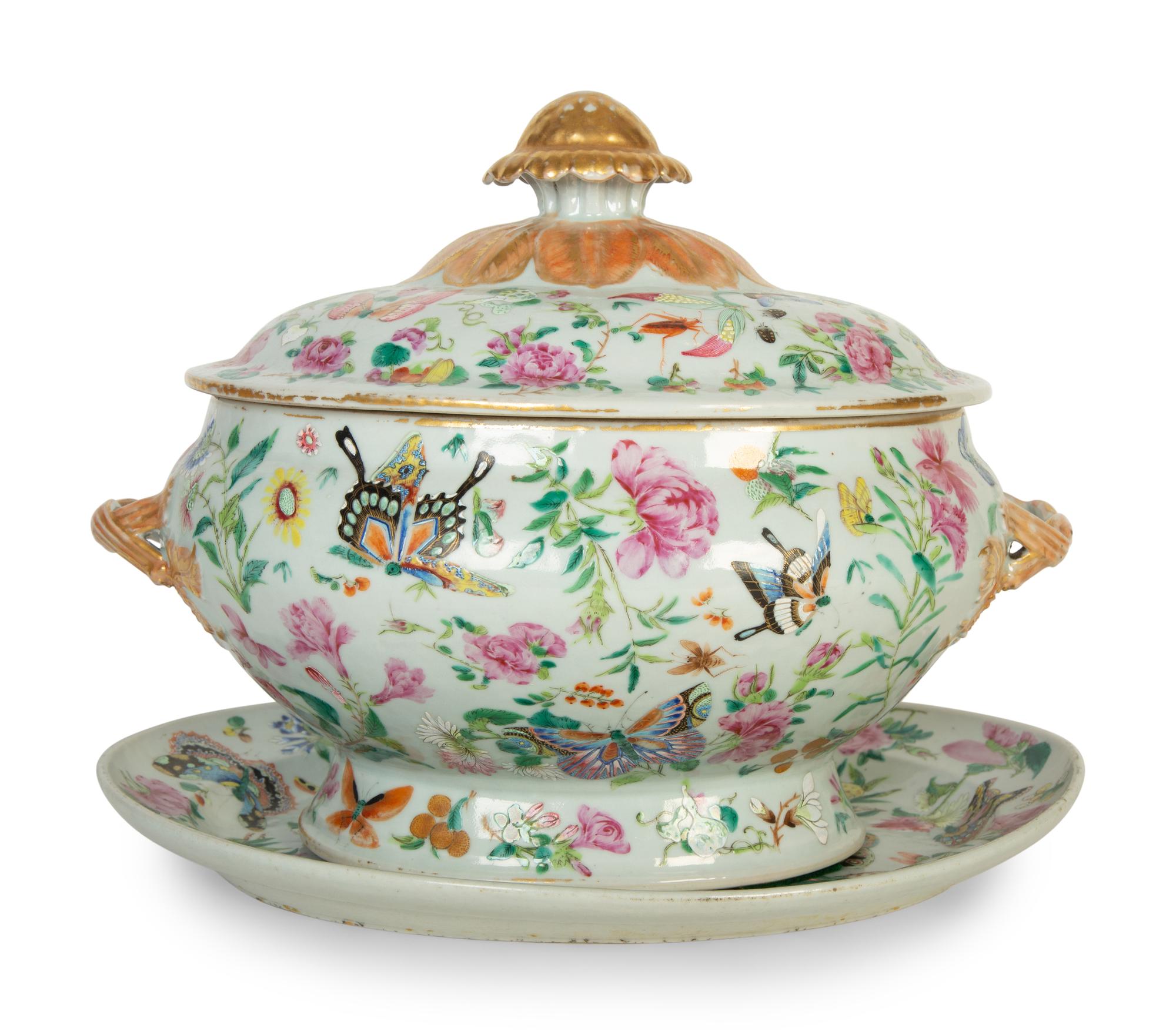 A Chinese Export Famille Rose Porcelain Covered Tureen and Underplate — 19th/20th Century