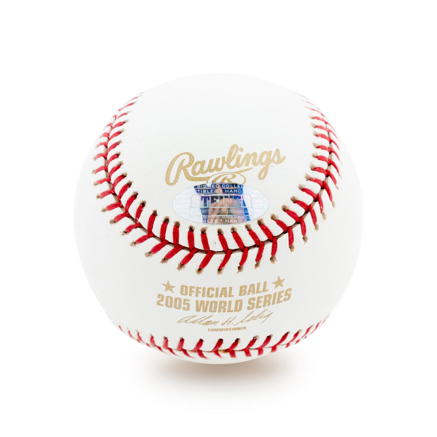 A Group of 13 2005 Chicago White Sox World Series Champion Signed Autograph Items (Steiner)