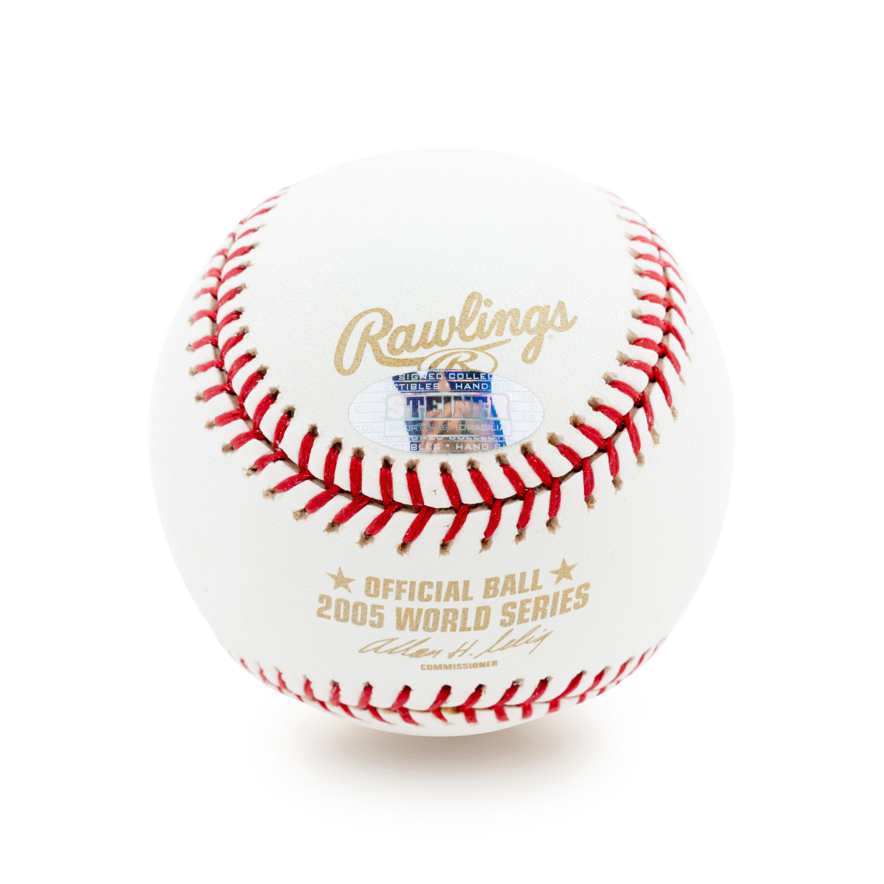 A Group of 13 2005 Chicago White Sox World Series Champion Signed Autograph Items (Steiner)