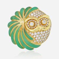 An 18K Yellow Gold, Green Onyx, and Diamond Owl Brooch French