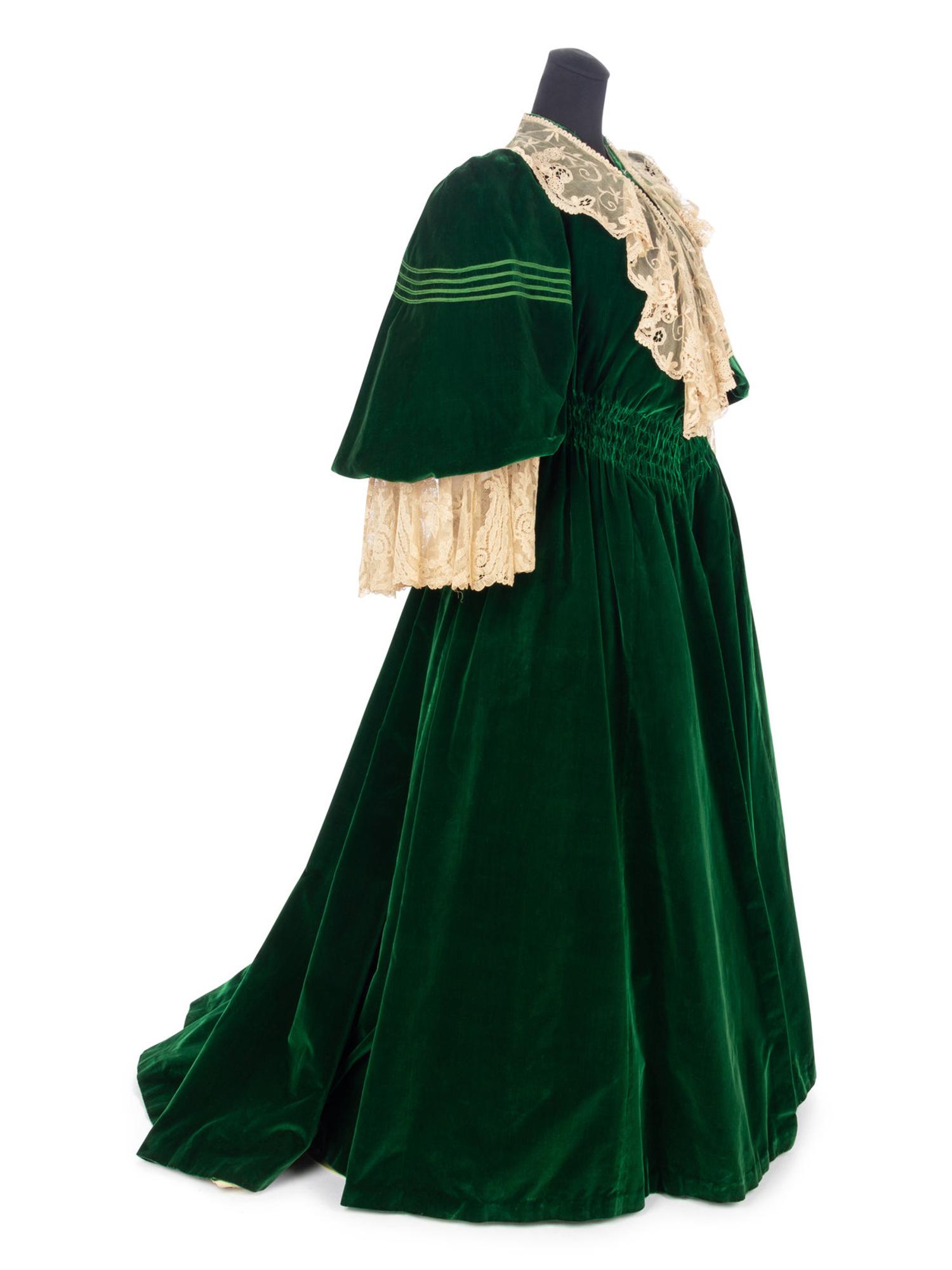 Worth Labeled Silk Velvet and Lace Jacket, c.1905