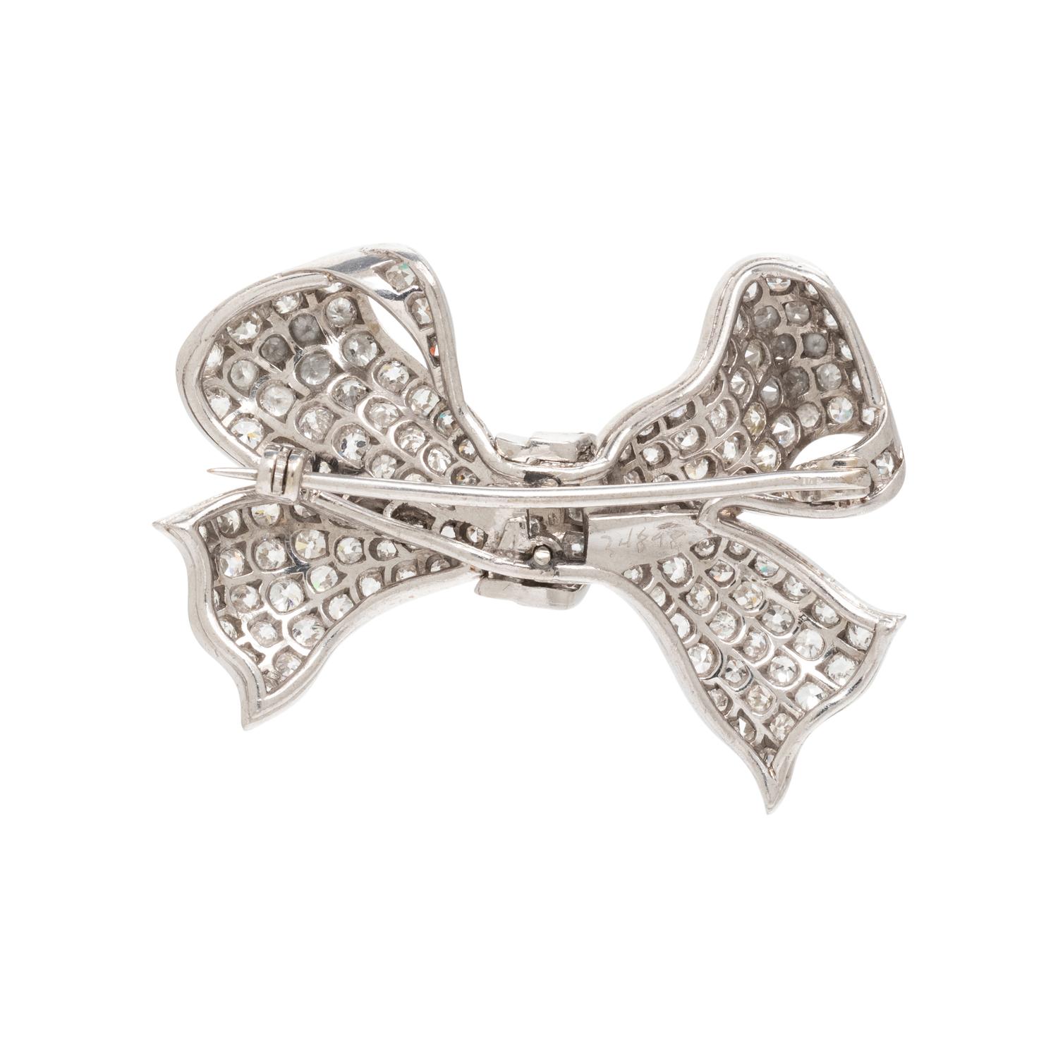 WHITE GOLD AND DIAMOND BOW BROOCH