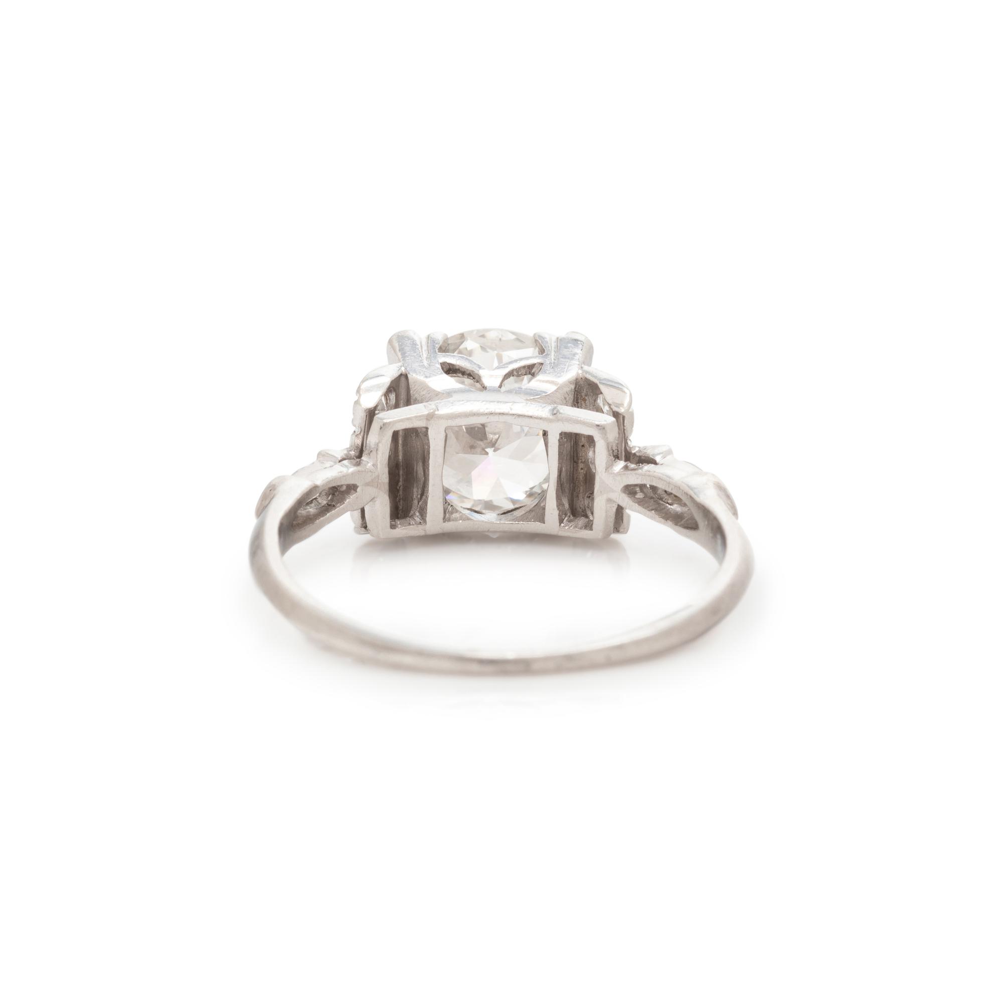 ANTIQUE, PLATINUM AND DIAMOND RING