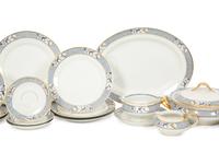 A Haviland Limoges Porcelain Dinner Service