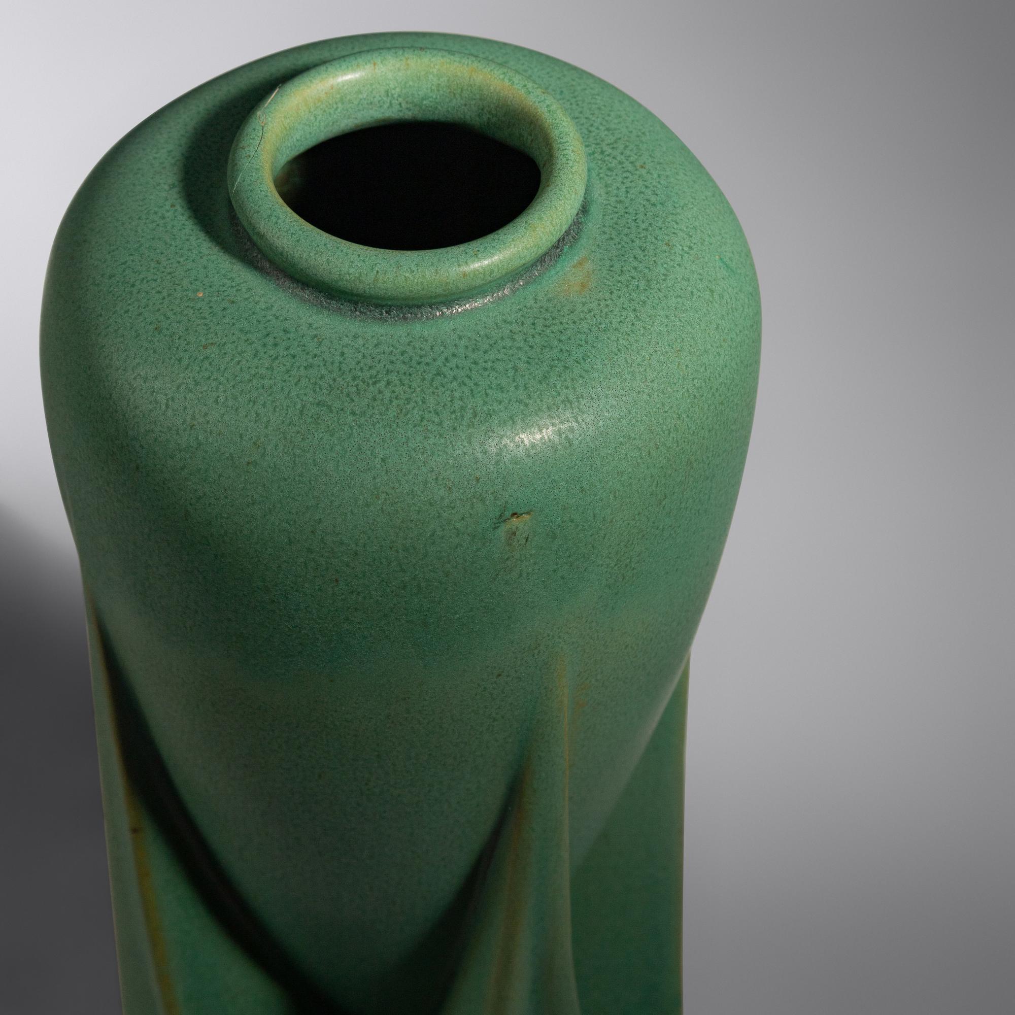 Vase, model 127, c. 1910 Teco, USA
