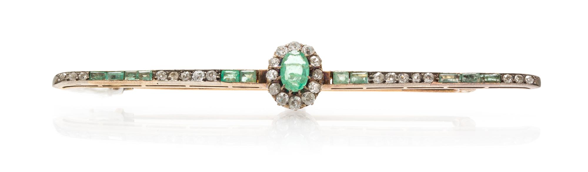 A Victorian Silver Topped Yellow Gold, Emerald and Diamond Bar Brooch, 5.90 dwts.