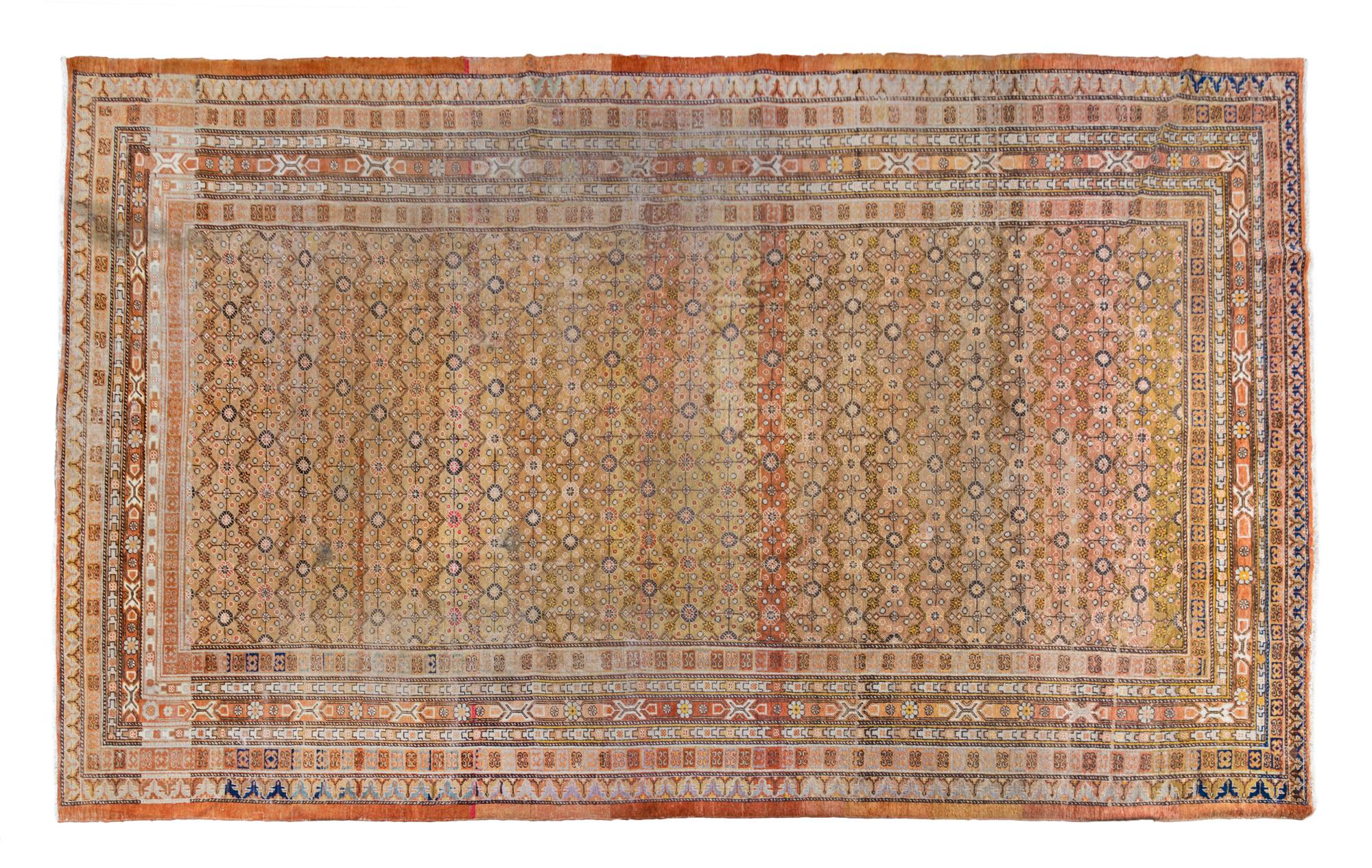 A Mahal Wool Rug 15 feet 6 1/4 inches x 8 feet 2 inches. — EARLY 20TH CENTURY