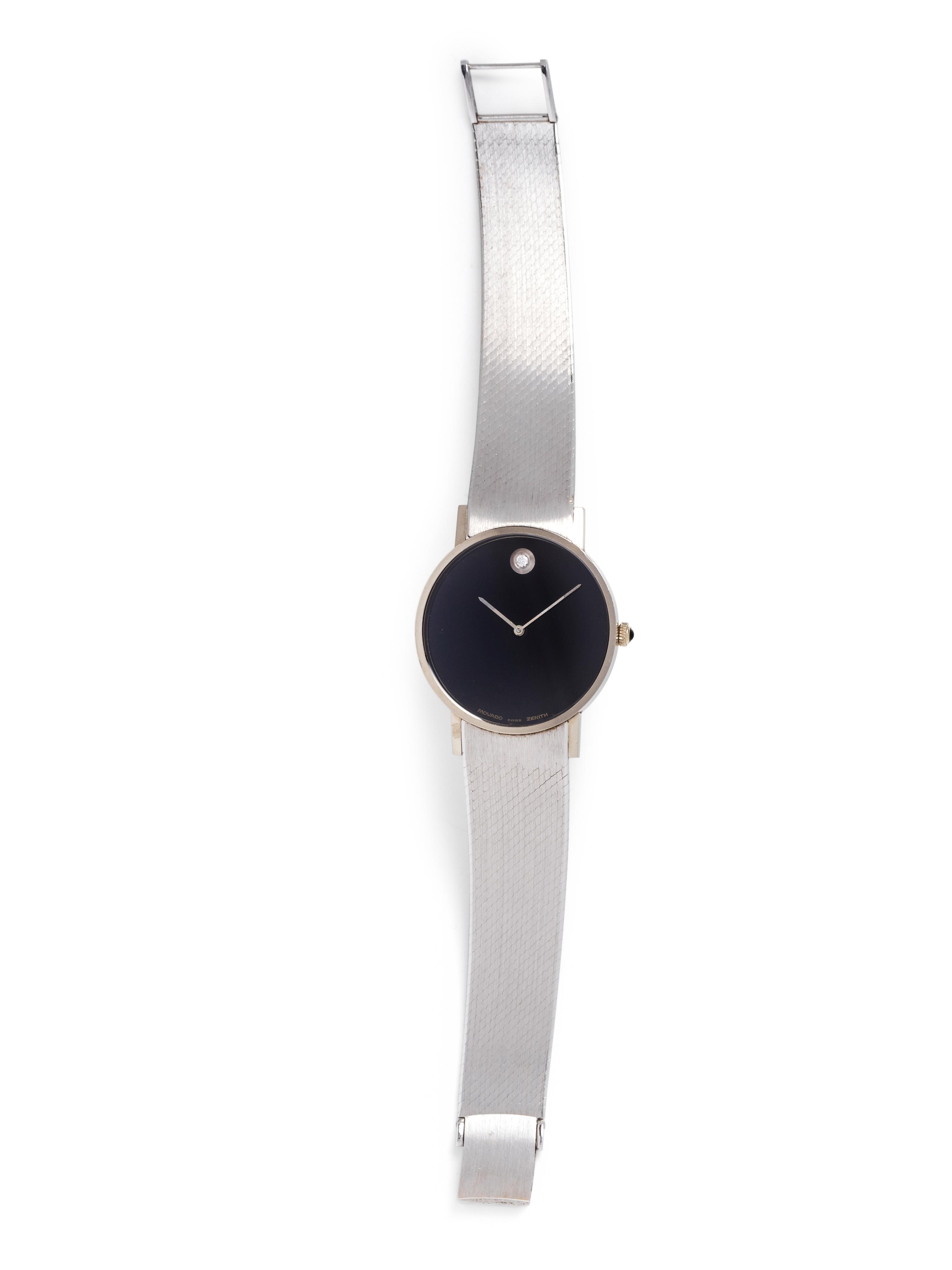 MOVADO, 18K WHITE GOLD 'MUSEUM CLASSIC' WRISTWATCH