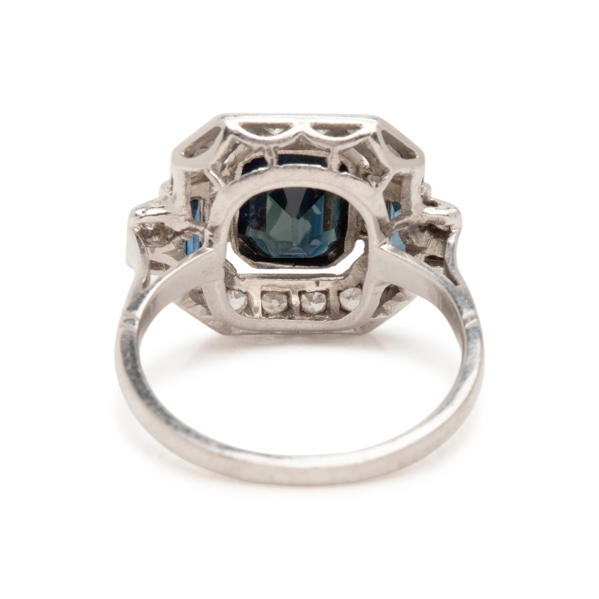 SAPPHIRE AND DIAMOND RING