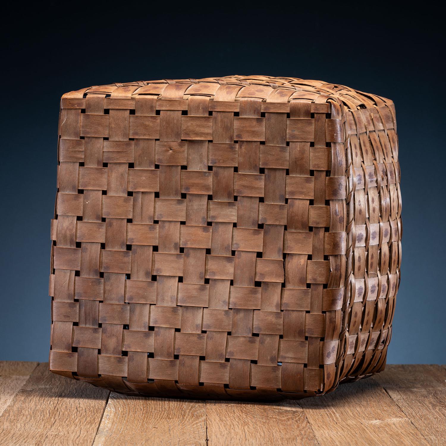 Northeastern Ash Splint Lidded Basket