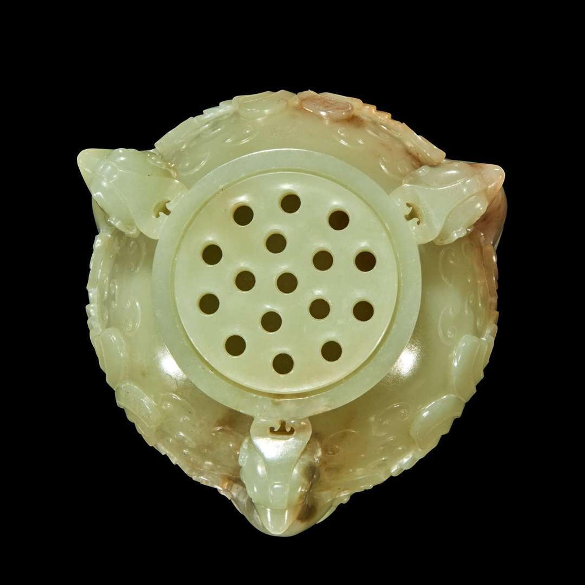 A Chinese carved greyish celadon and beige jade archaistic "Birds" vessel and cover Qing Dynasty, 18th/19th Century