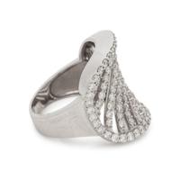 WHITE GOLD AND DIAMOND RING