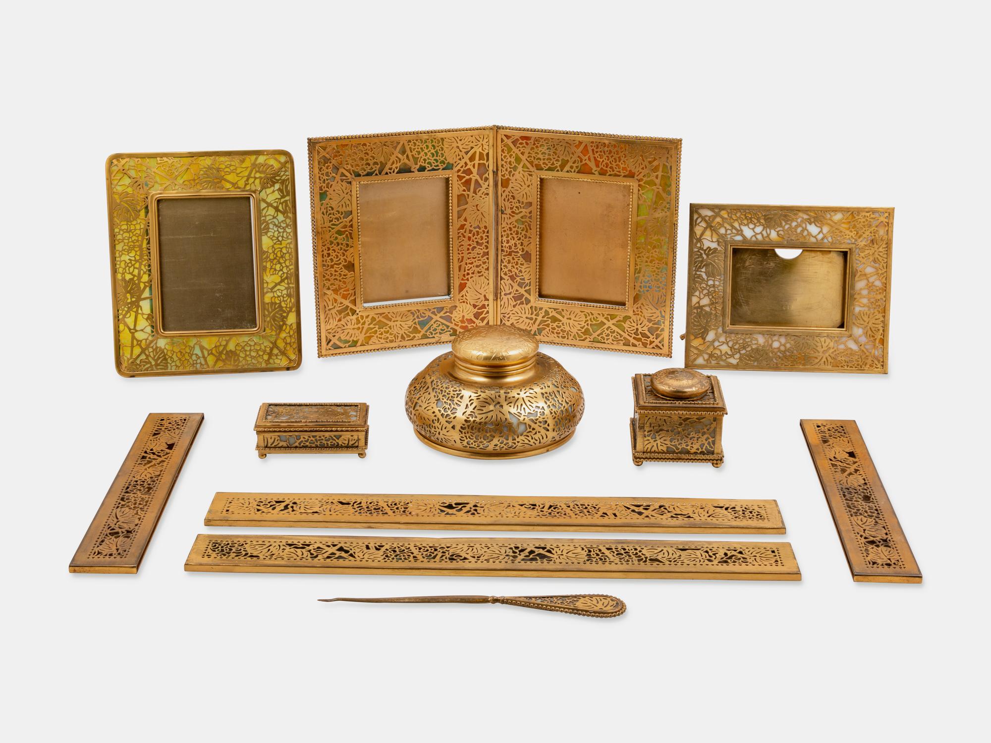 Eleven-Piece Grapevine Desk Set