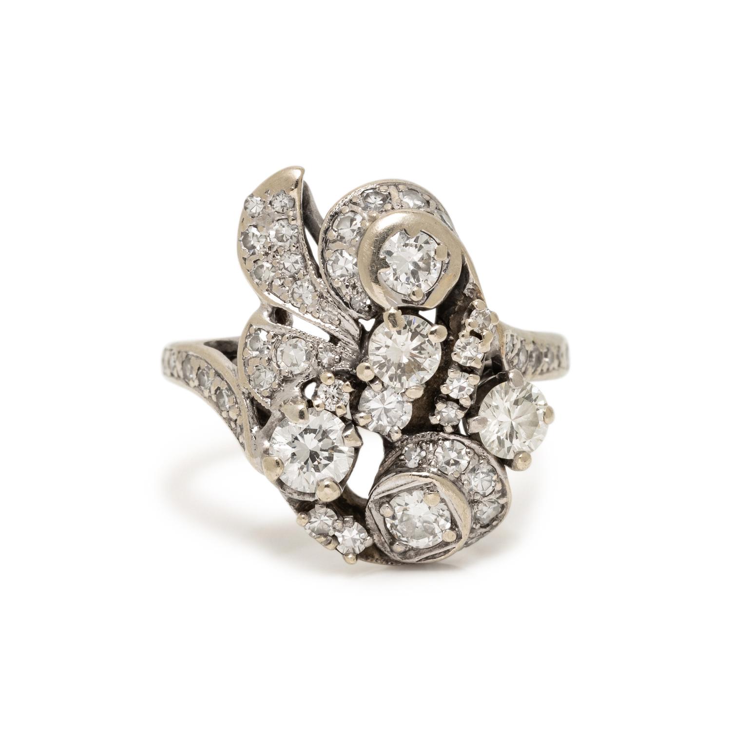 WHITE GOLD AND DIAMOND RING