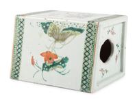 A Chinese Export Porcelain Pillow