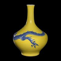A Japanese Yellow Ground Blue and White Porcelain Vase by Makuzu Kozan (1842-1916) 宮川香山製黃地龍紋賞瓶