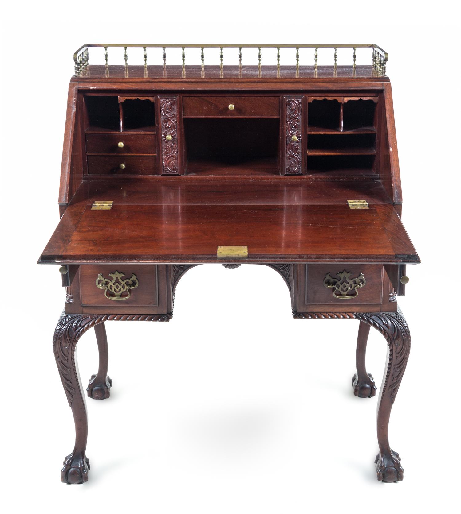 A Chippendale Style Mahogany Slant-Front Desk Height 42 x width 34 1/4 x depth 20 inches. — 19TH/20TH CENTURY