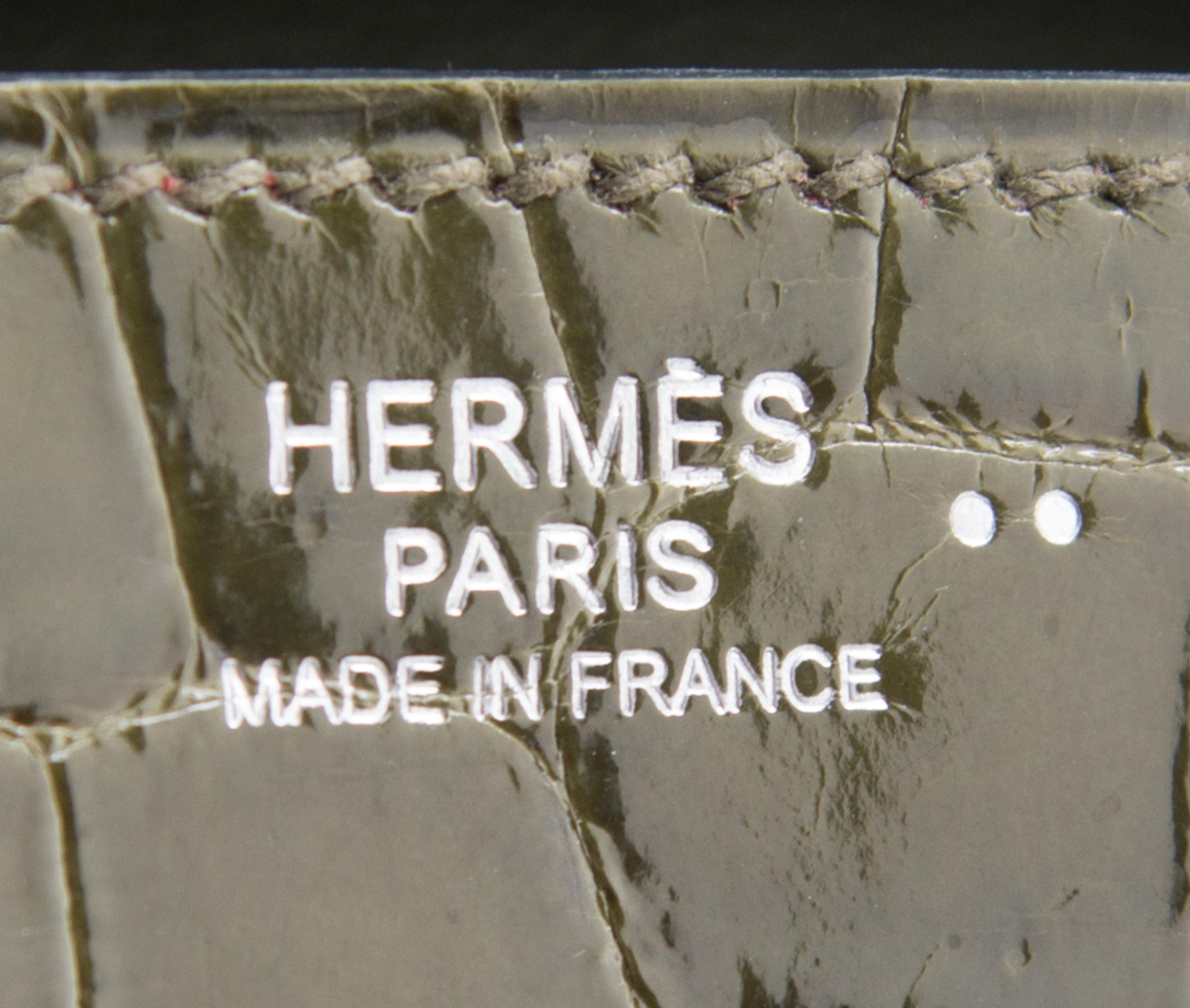 An Hermes Vert Veronese Niloticus Crocodile 30cm Birkin Handbag, 12" x 8.5" x 6"