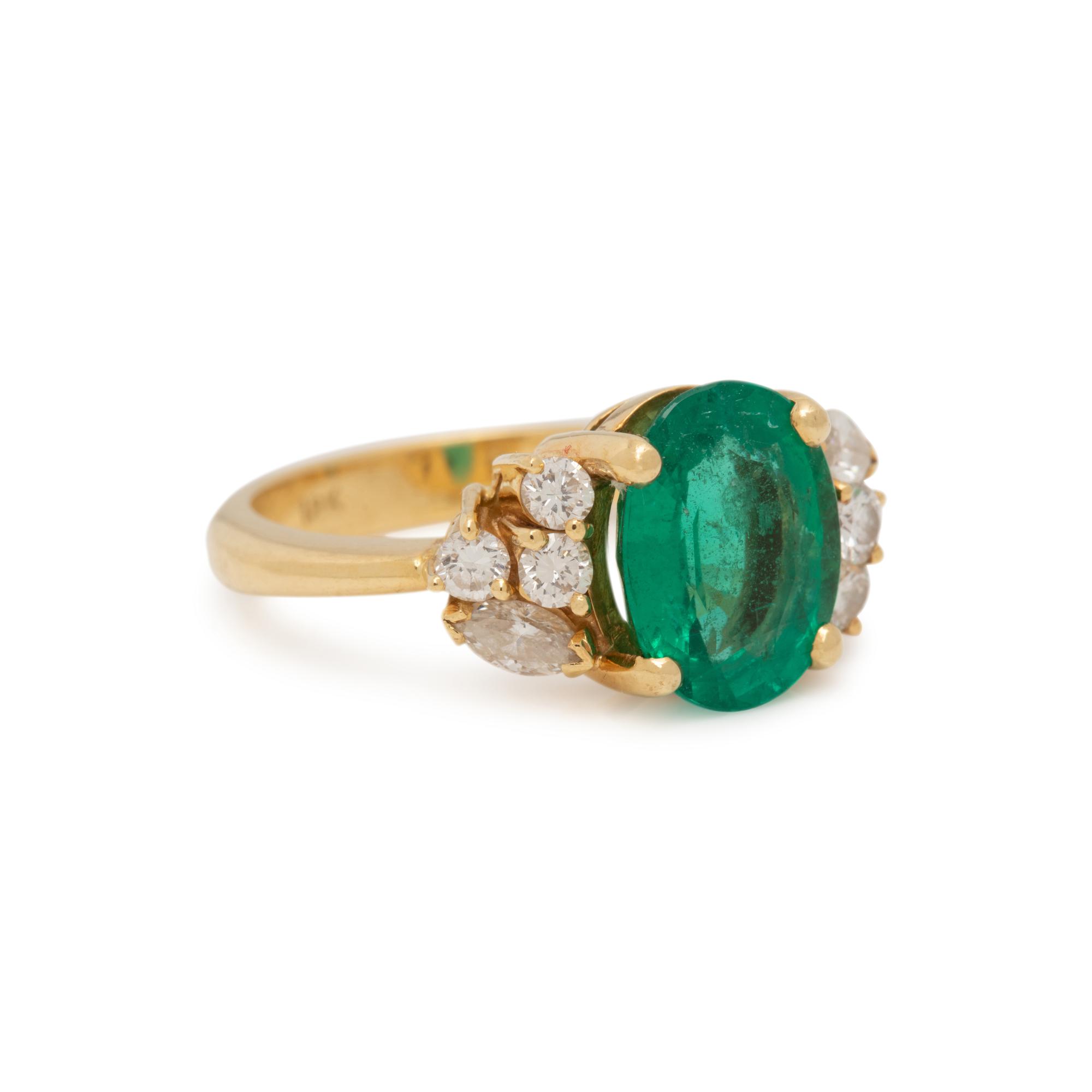 EMERALD AND DIAMOND RING
