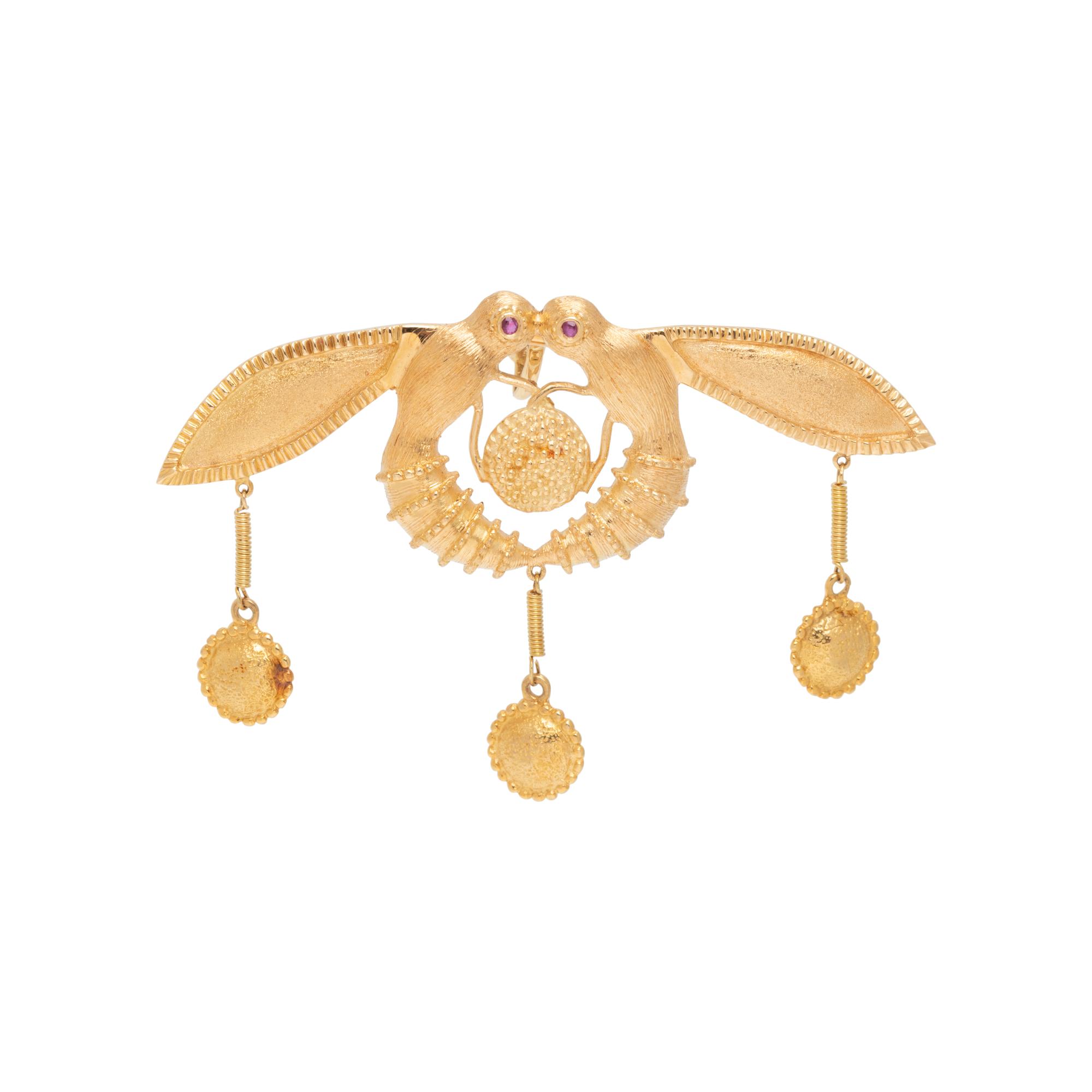 LALAOUNIS, YELLOW GOLD 'BEES OF MALIA' PENDANT/BROOCH