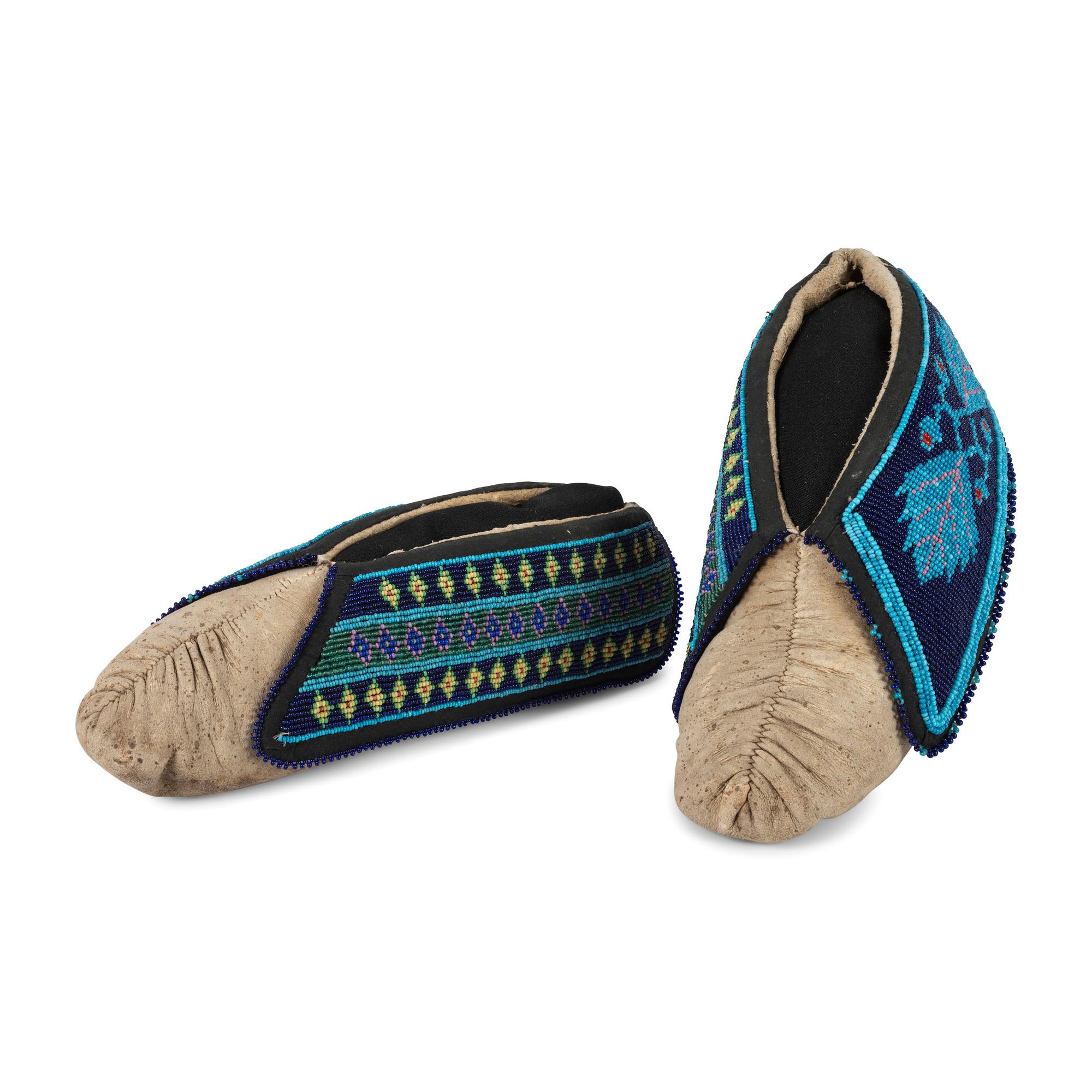 Mesquaki Beaded Hide Moccasins