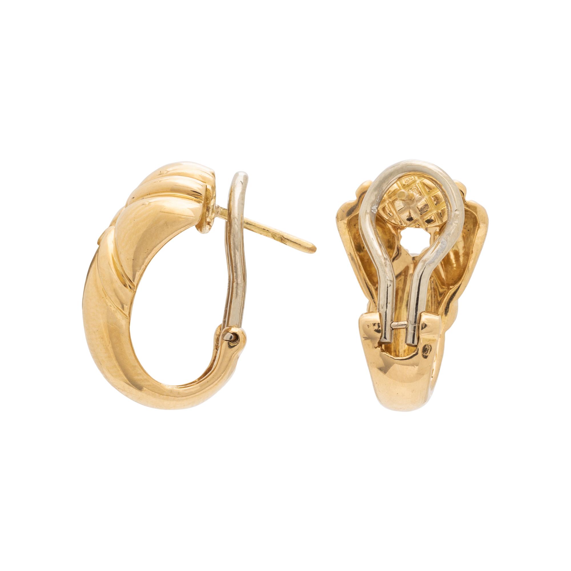 CHAUMET, YELLOW GOLD EARCLIPS