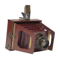 Mendel folding strut camera. Paris, France, ca 1905.