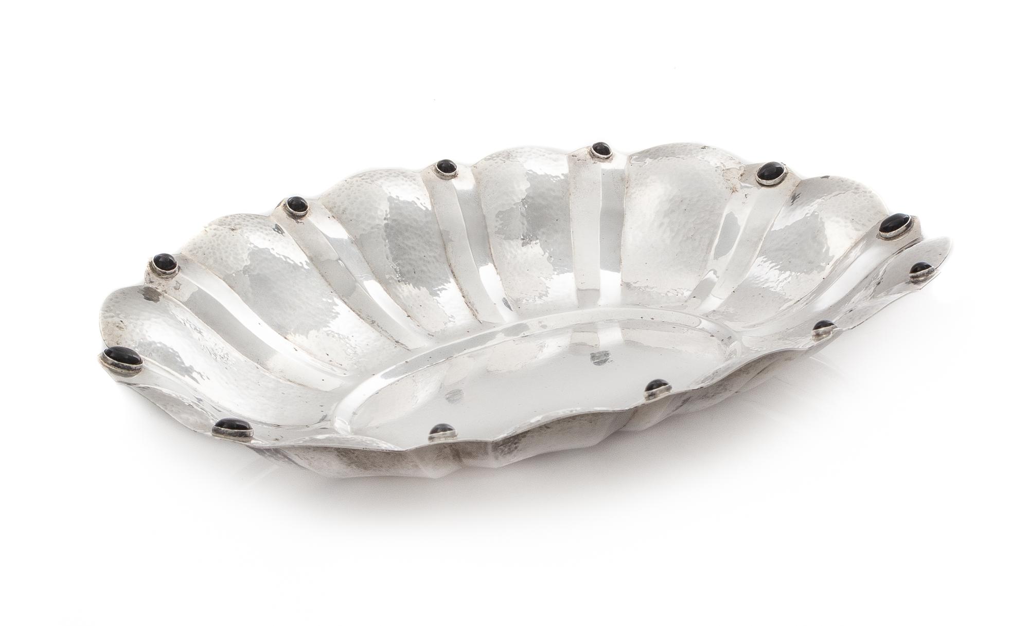 A Vienna Secessionist Silver and Onyx-Inset Bowl, Likely Executed by Naum Slutzky for Wiener Werkstatte, Vienna, Circa 1915, of oval fo