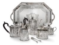 A George V Silver Tea and Coffee Service, Ellis Jacob Greenberg, London, 1928, comprising a teapot, a coffee pot, a creamer, a covered