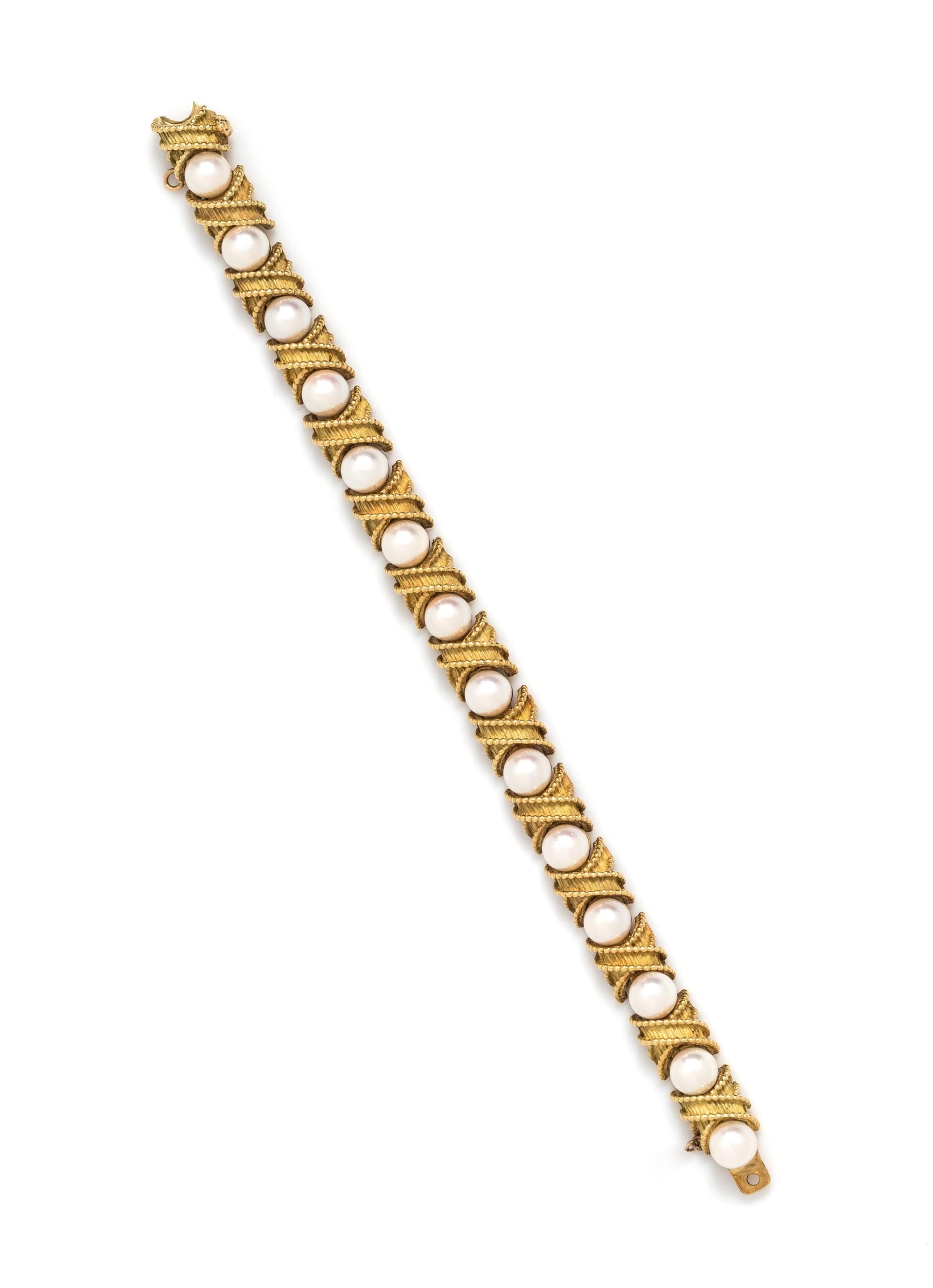 HAMMERMAN BROTHERS, GOLD AND CULTURED PEARL BRACELET