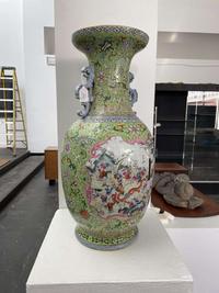 A large Chinese famille rose-decorated "Boys" Vase 粉彩嬰戲圖開光雙耳大瓶 Jiaqing mark ???