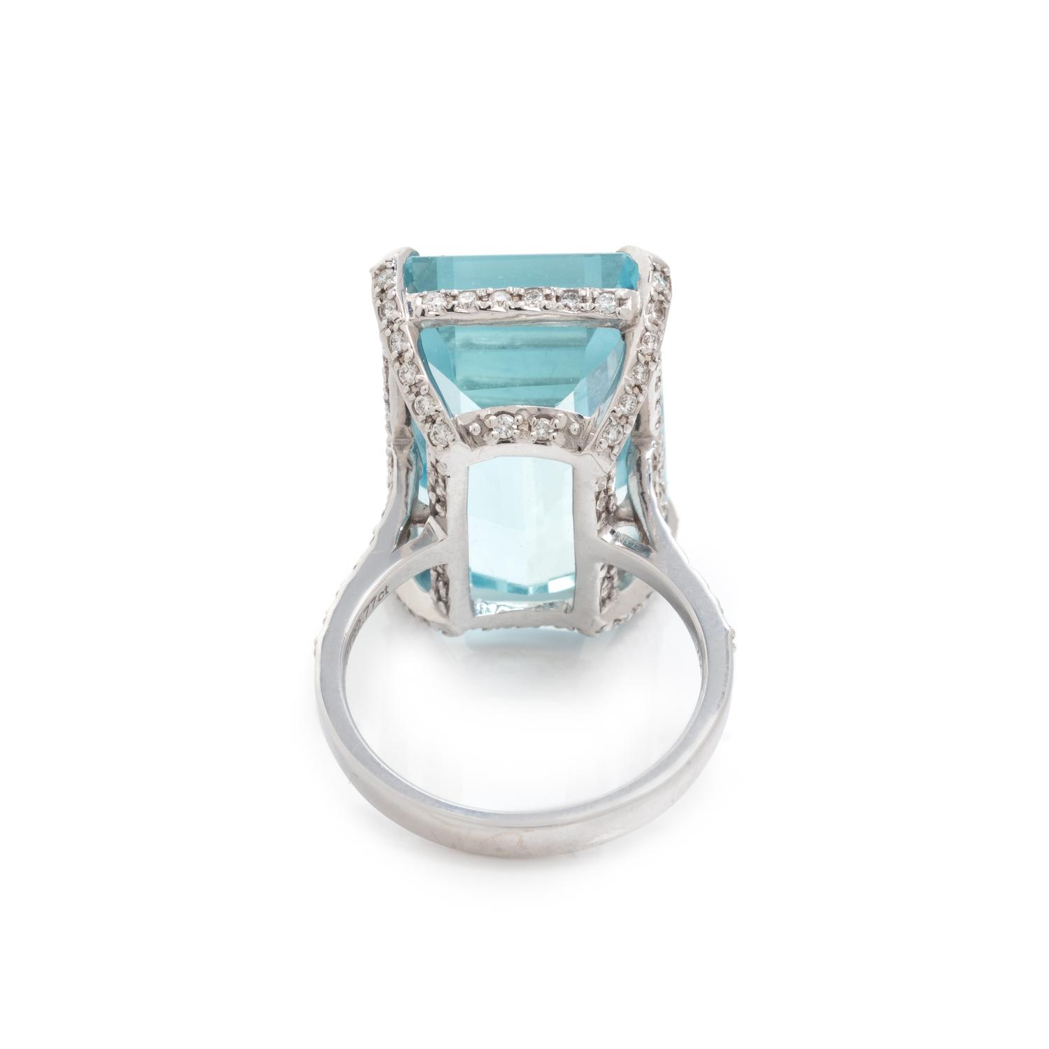 AQUAMARINE AND DIAMOND RING