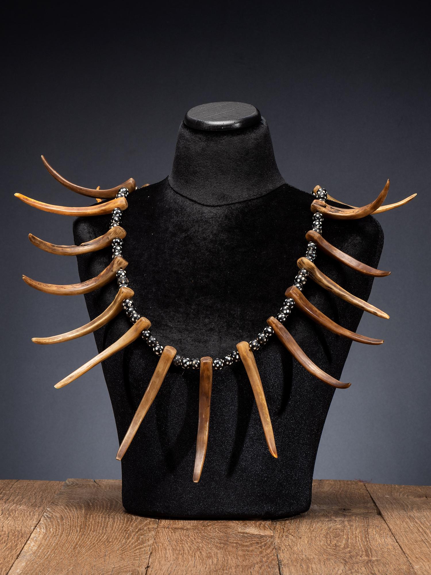 Apsáalooke [Crow] Imitation Bear Claw Necklace, with Trade Beads