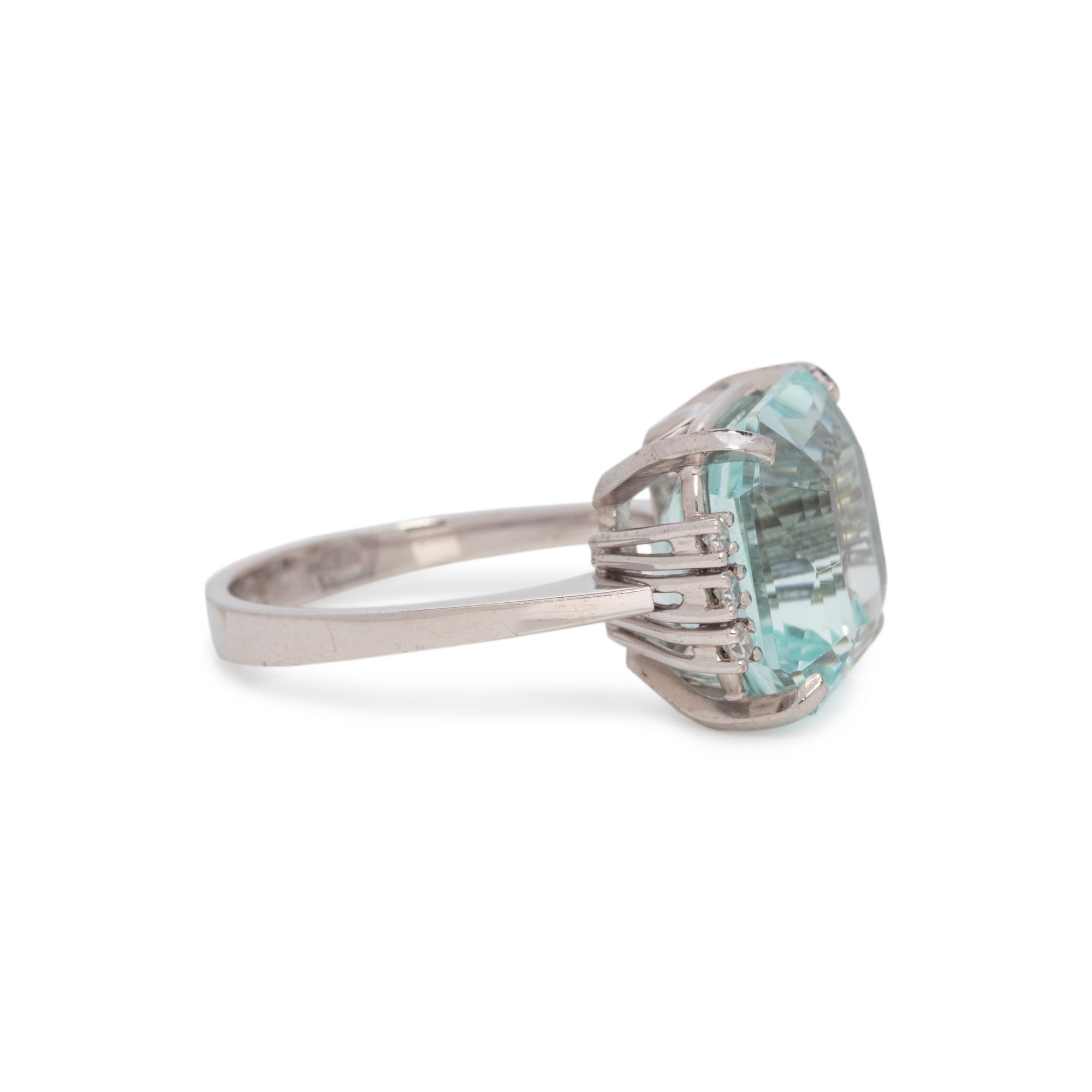 AQUAMARINE AND DIAMOND RING