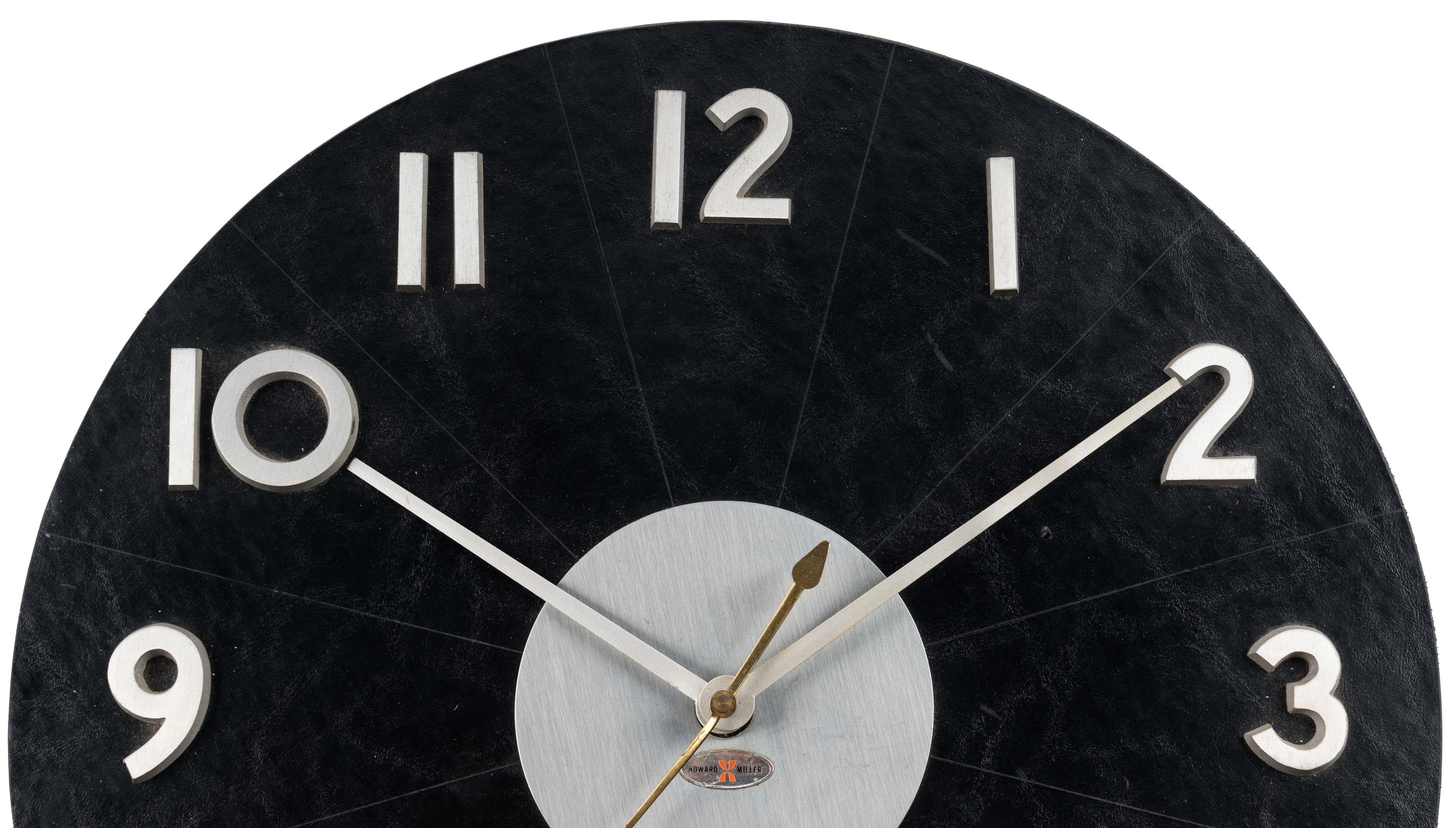 Wall Clock, model 2504 Howard Miller Clock Company, USA