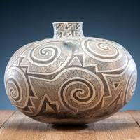 Tularosa, Black-on-White Pottery Olla