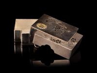 A Japanese Double Box-Form Bonbonnière