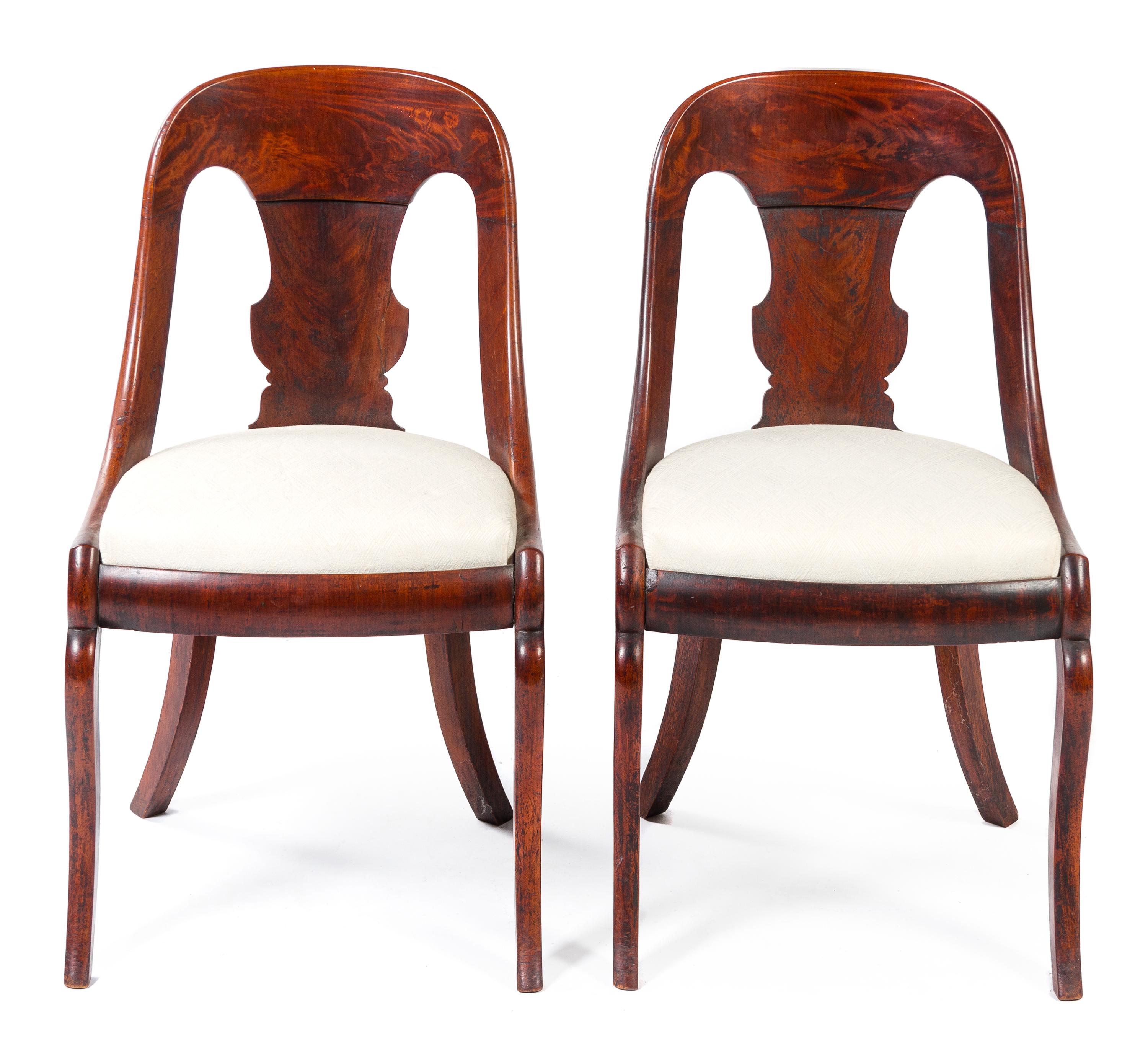 A Pair of American Empire Mahogany Slipper Chairs Height 32 1/2 inches. — 19TH CENTURY
