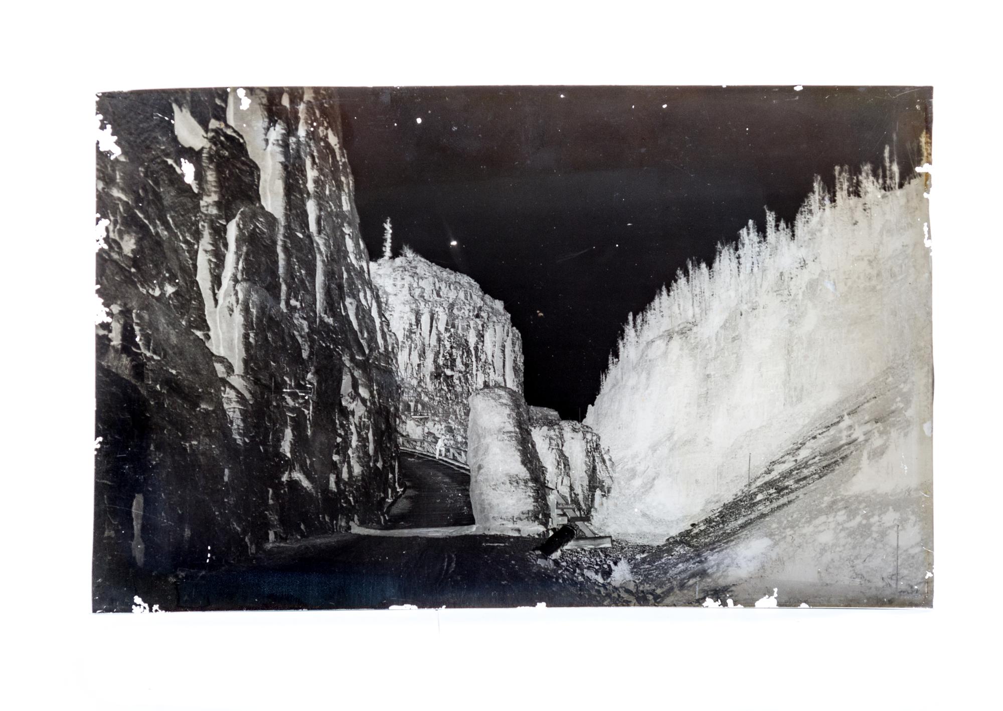 (CHICAGO), PHOTOGRAPHY. A collection of galss plate negatives including scenes of Yellow Stone National Park. Together with camera
