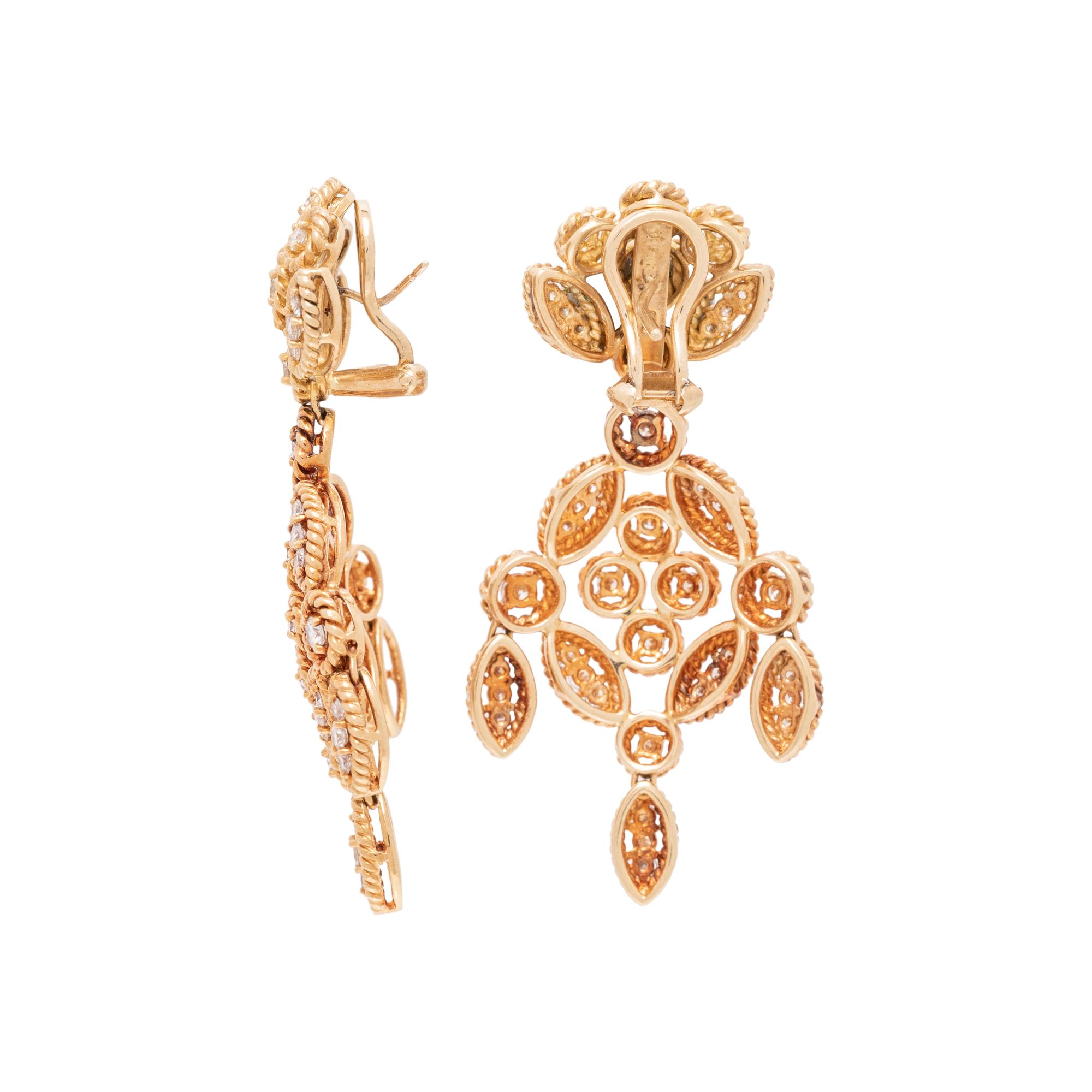 YELLOW GOLD AND DIAMOND NECKLACE AND EARRINGS