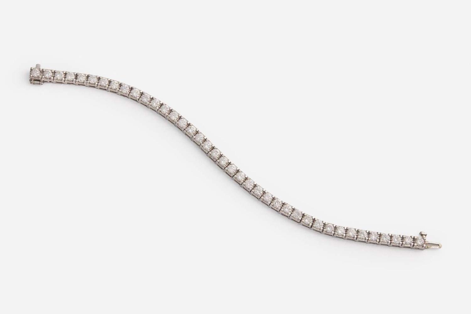 A 14K White Gold and Diamond Tennis Bracelet