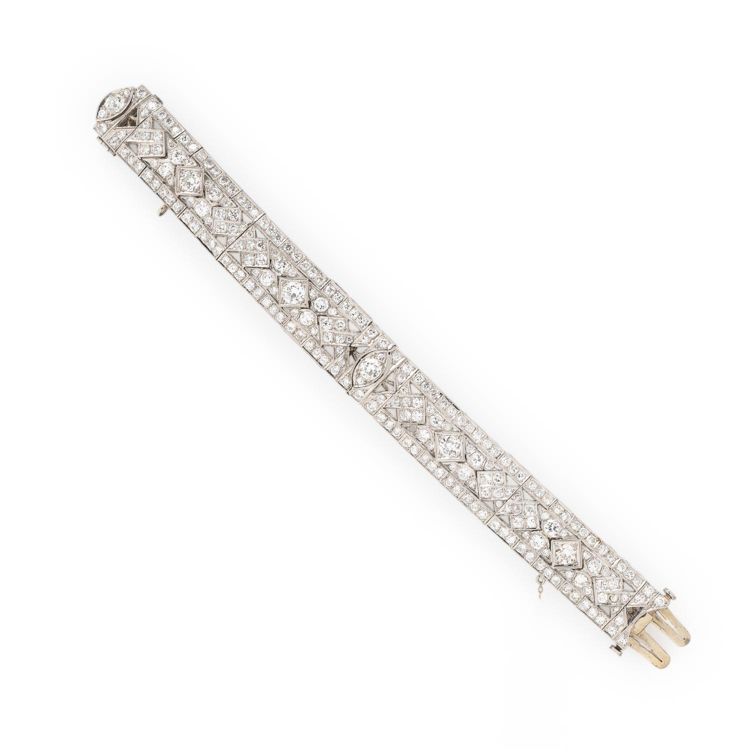 ART DECO, DIAMOND AND PLATINUM BRACELET