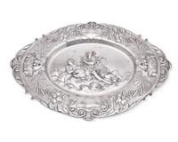 A German Renaissance Revival .800 silver repoussé tray, Bruckmann & Sohne, Heilbronn, Germany, circa 1900