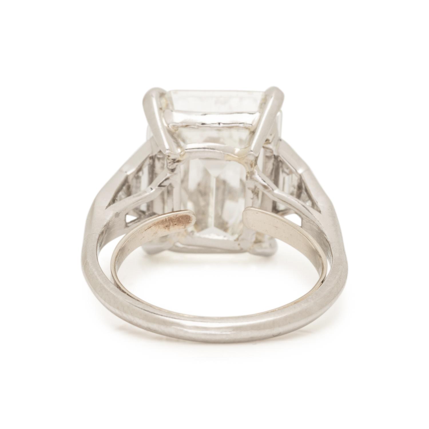 VERDURA, DIAMOND AND PLATINUM RING