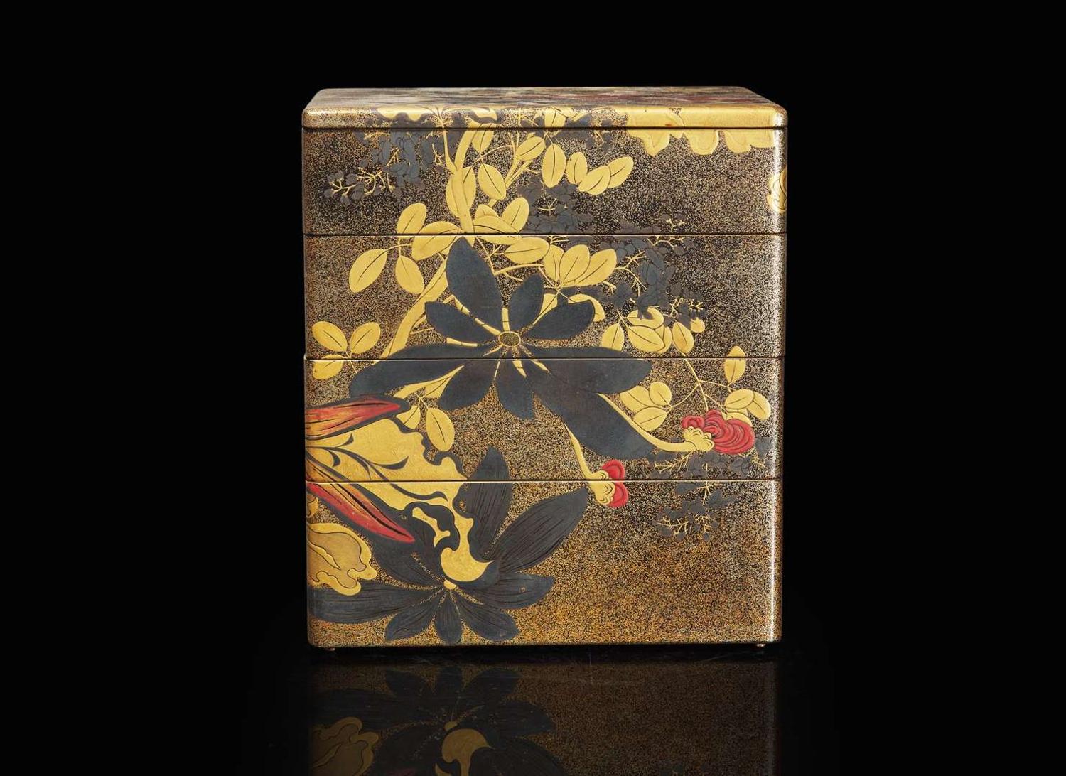 A Japanese black, gold and red-lacquered four-tier picnic box 日本四層紅金漆盒