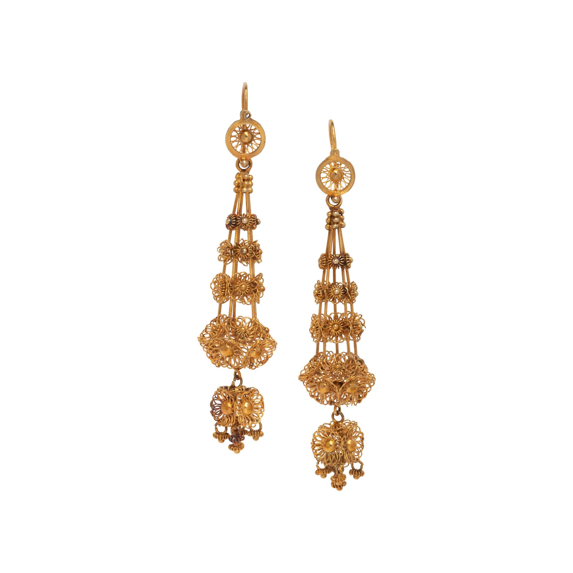 YELLOW GOLD EARRINGS